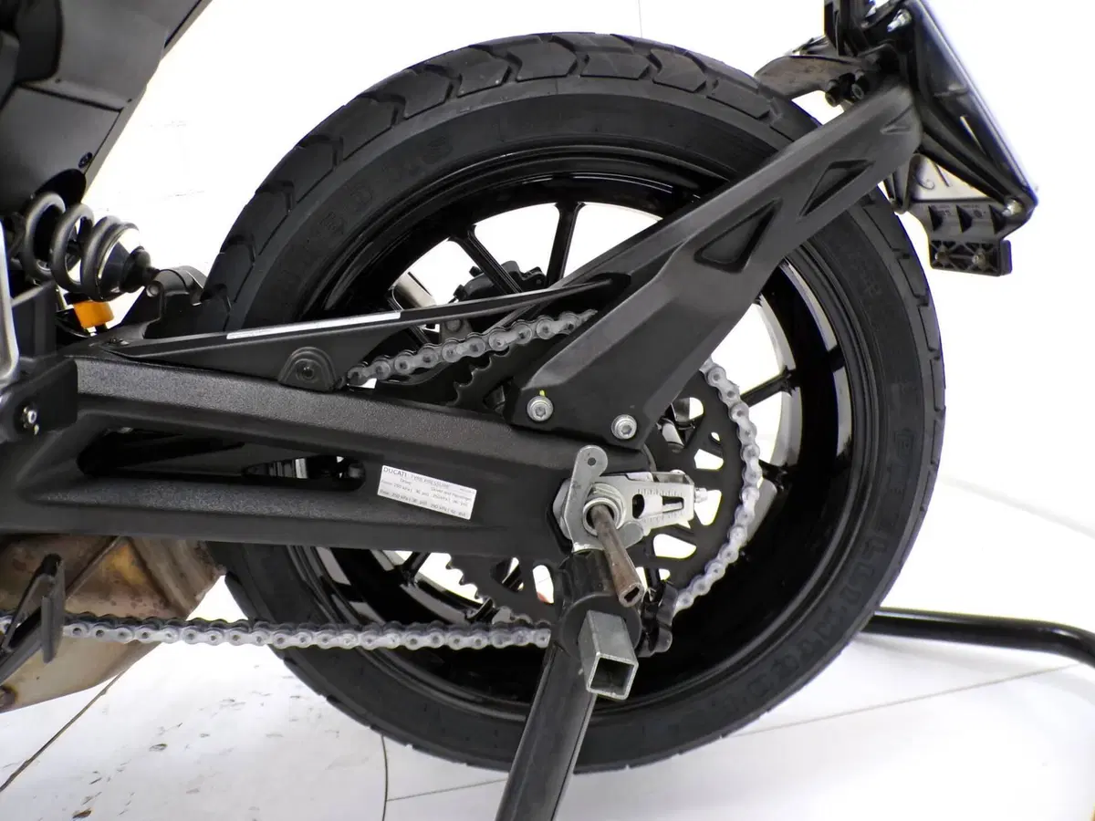 Ducati Scrambler 800 Icon Dark (2025 - 26) (11)