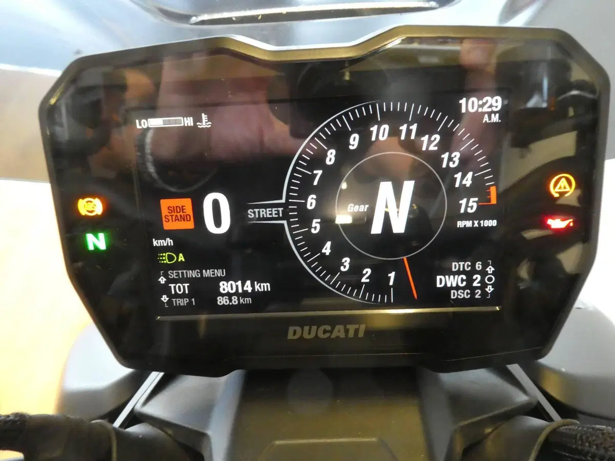 Ducati Streetfighter V4 1100 S (2021 - 22) (3)
