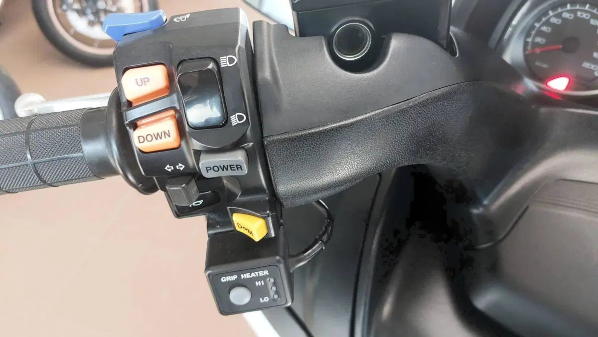 Suzuki Burgman AN 650 Executive ABS (2013 - 17) (6)