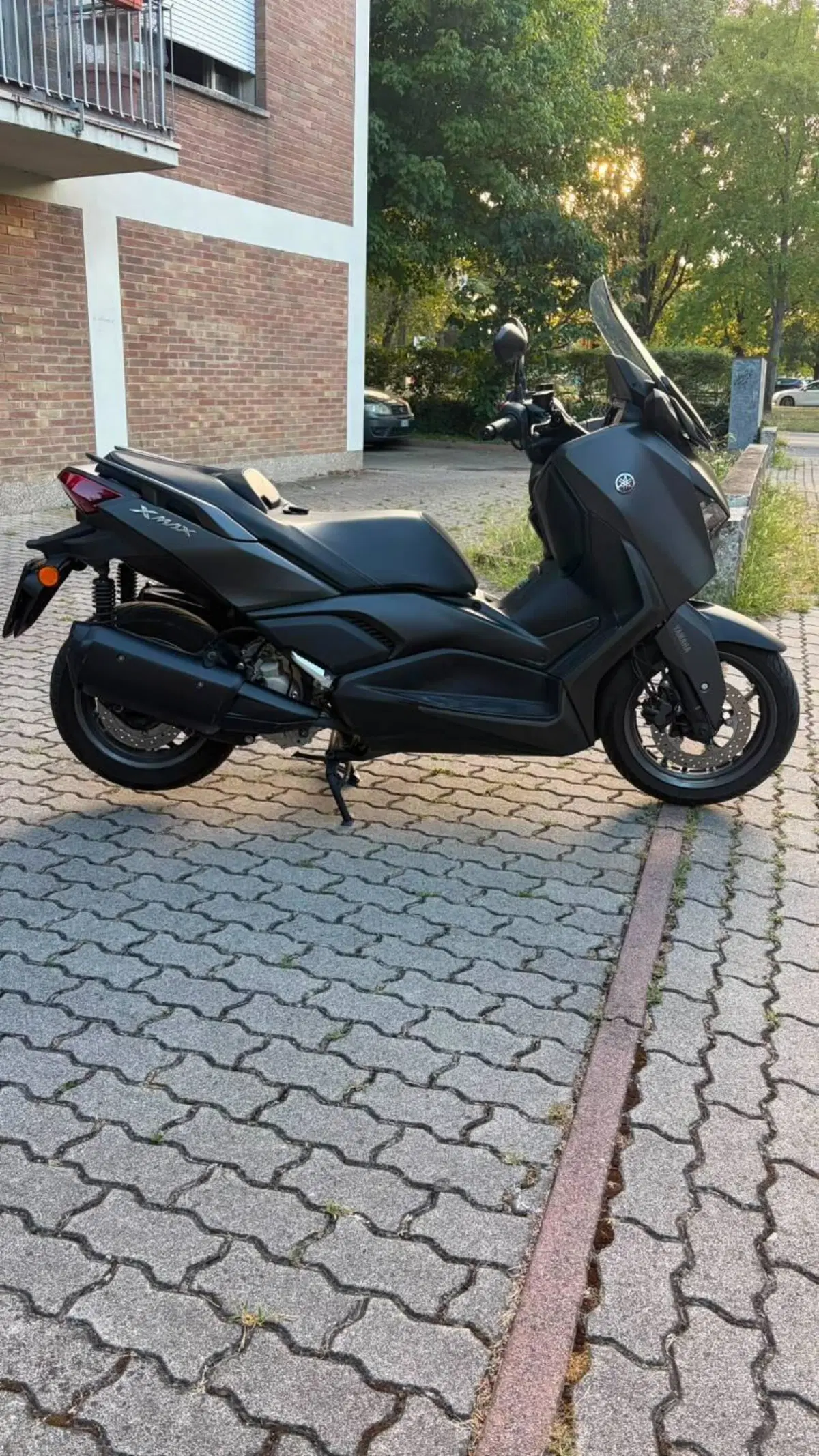 Yamaha X-Max 300 (2021 - 24) (4)
