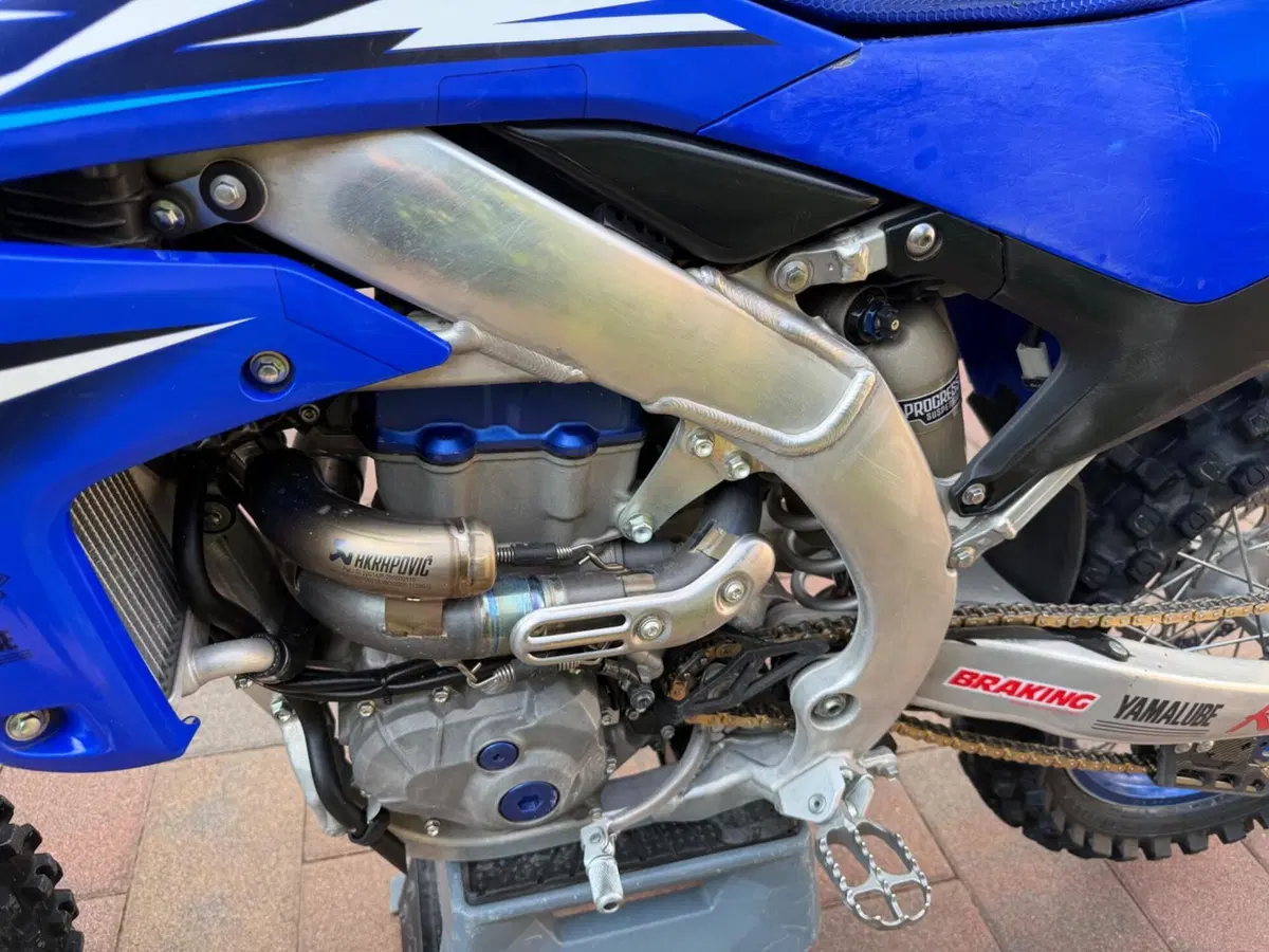 Yamaha YZ 450 F (2026) (4)