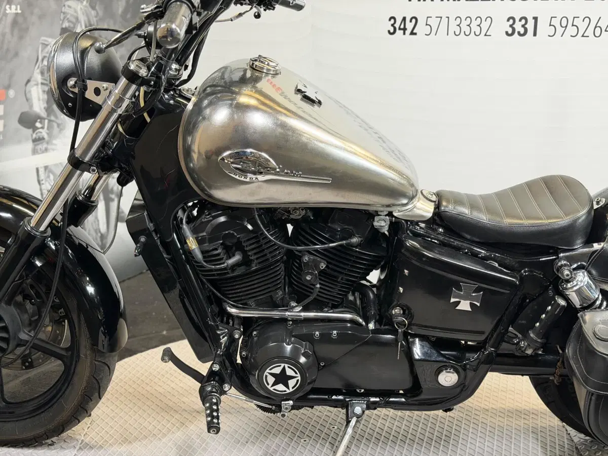 Honda VT 1100 C Shadow (1988 - 89) (7)
