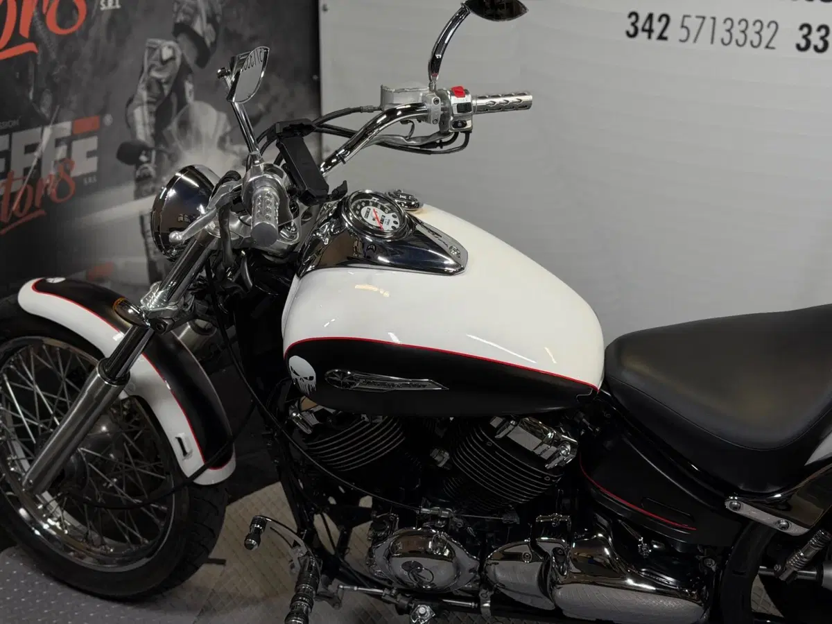 Yamaha XVS 650 Drag Star (1997 - 05) (8)