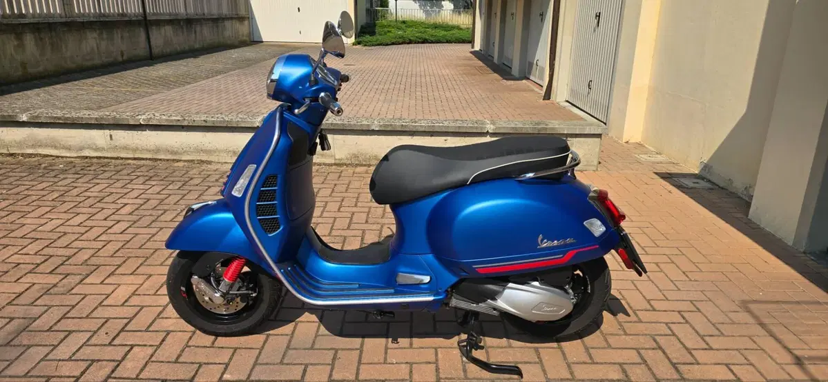 Vespa GTS 300 Hpe (2021 - 22)