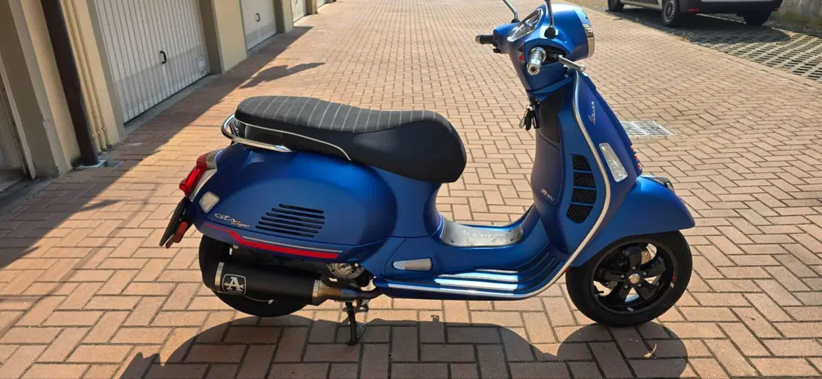 Vespa GTS 300 Hpe (2021 - 22) (3)