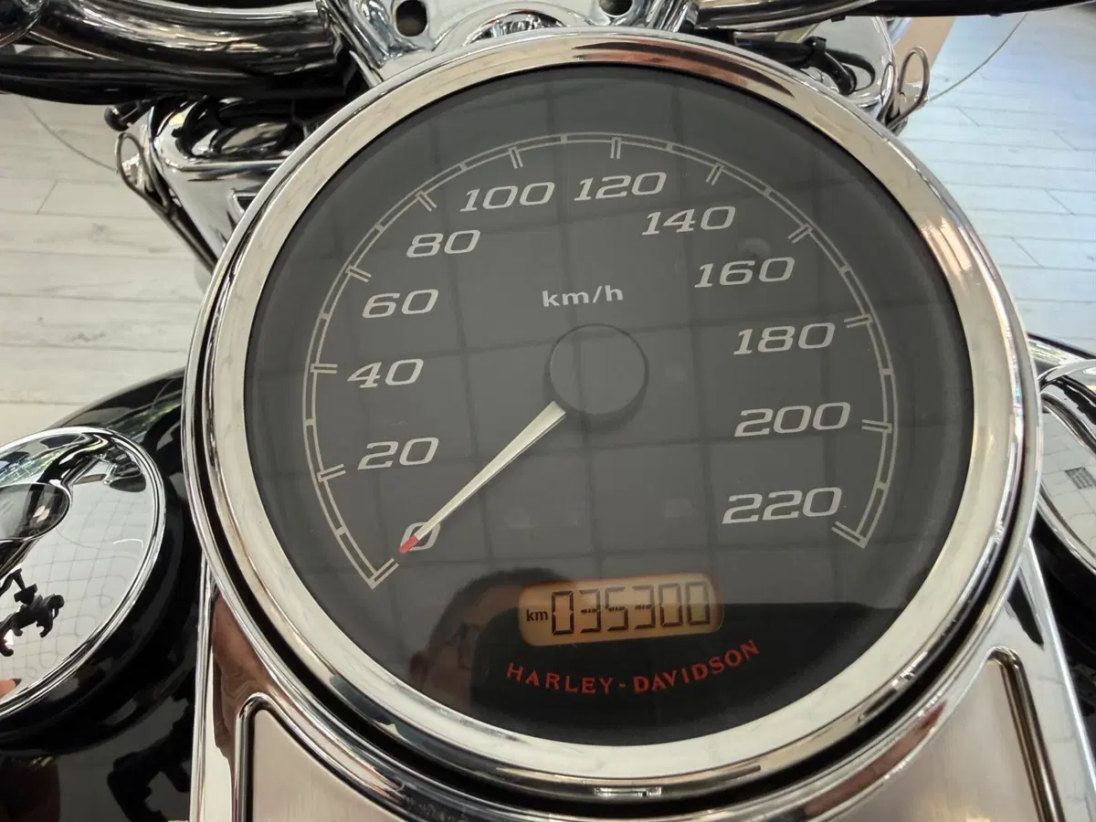 Harley-Davidson 107 Road King Classic (2017 - 18) - FLHRC (9)