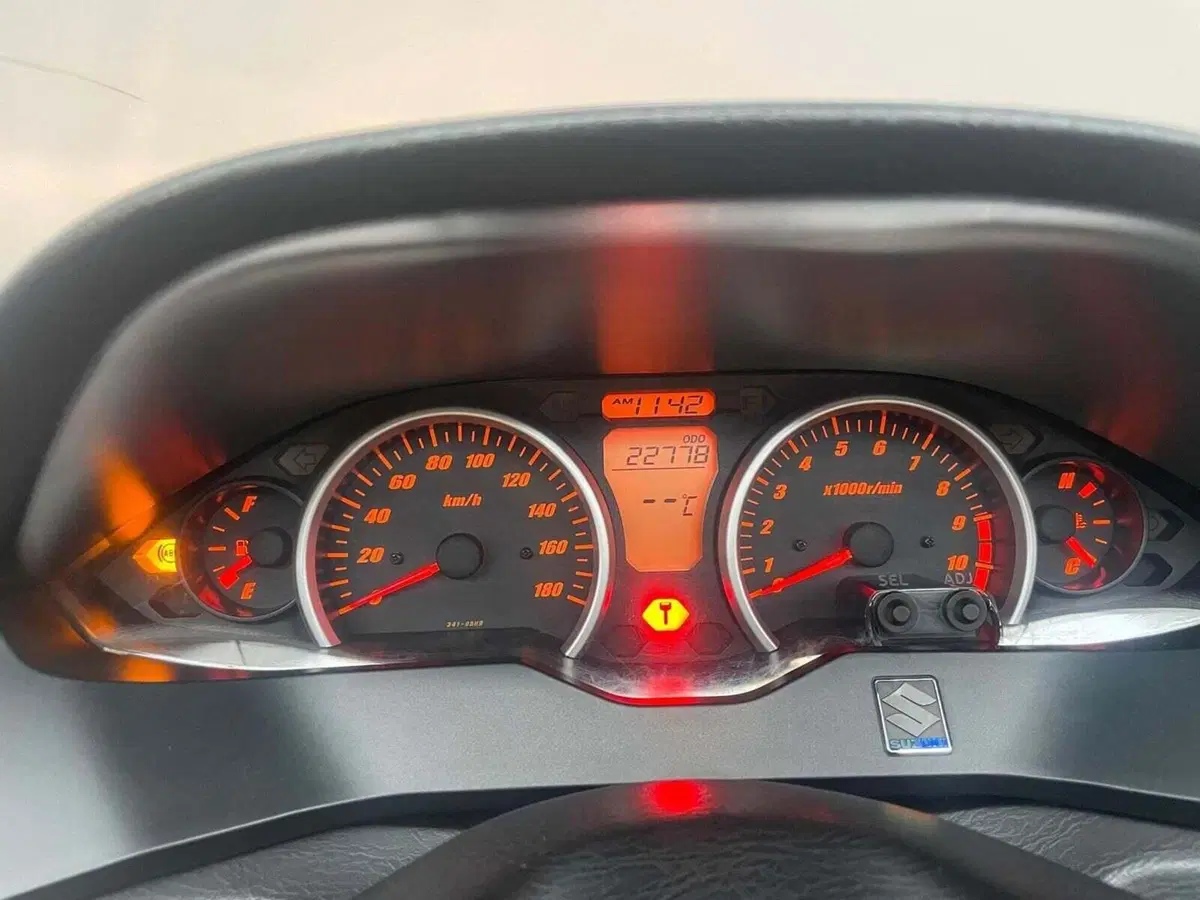Suzuki Burgman AN 400 ABS (2010 - 13) (8)