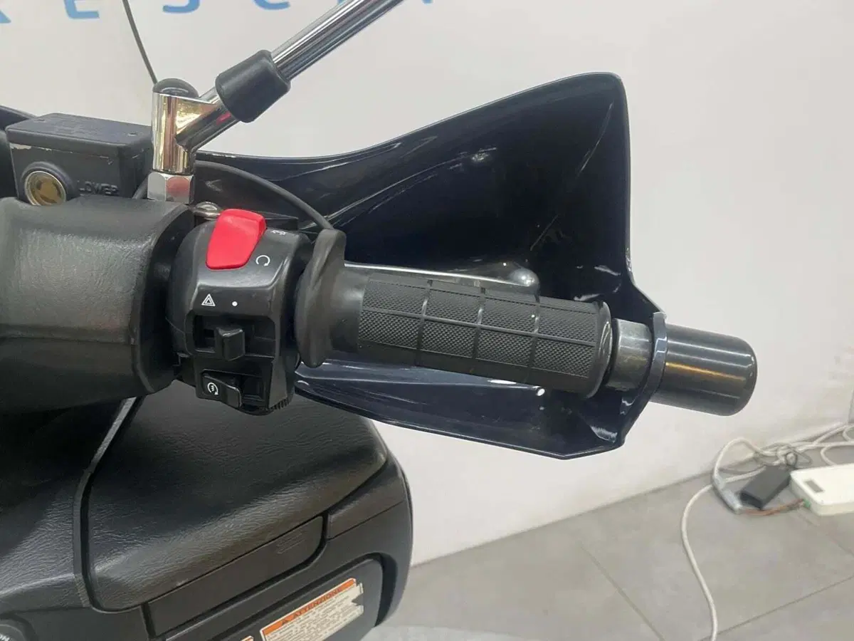 Suzuki Burgman AN 400 ABS (2010 - 13) (9)