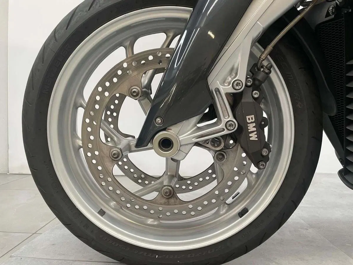 Bmw K 1200 R (7)