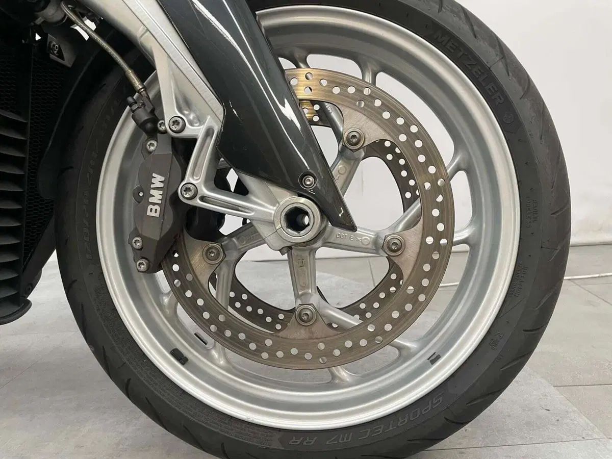 Bmw K 1200 R (13)