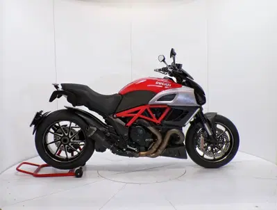 Ducati Diavel 1200 (2010 - 13) usata
