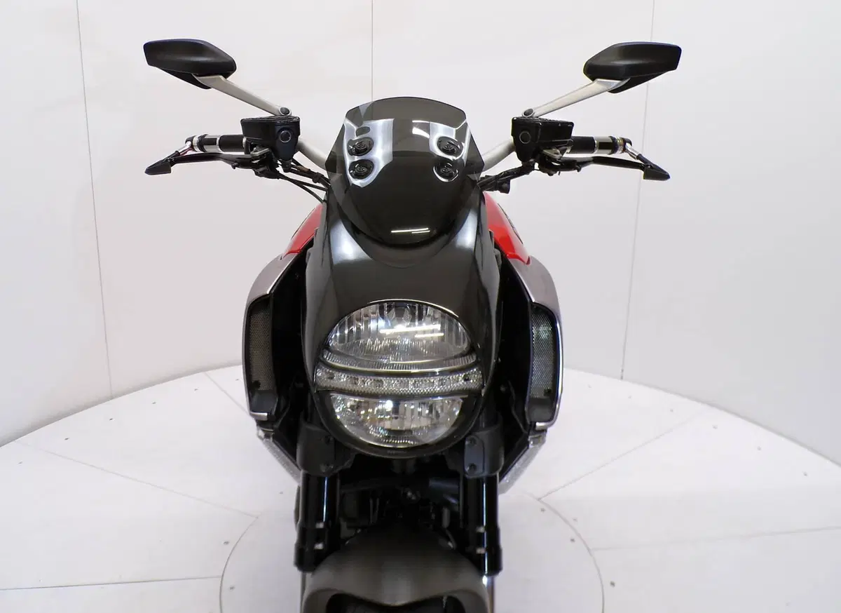 Ducati Diavel 1200 (2010 - 13) (9)
