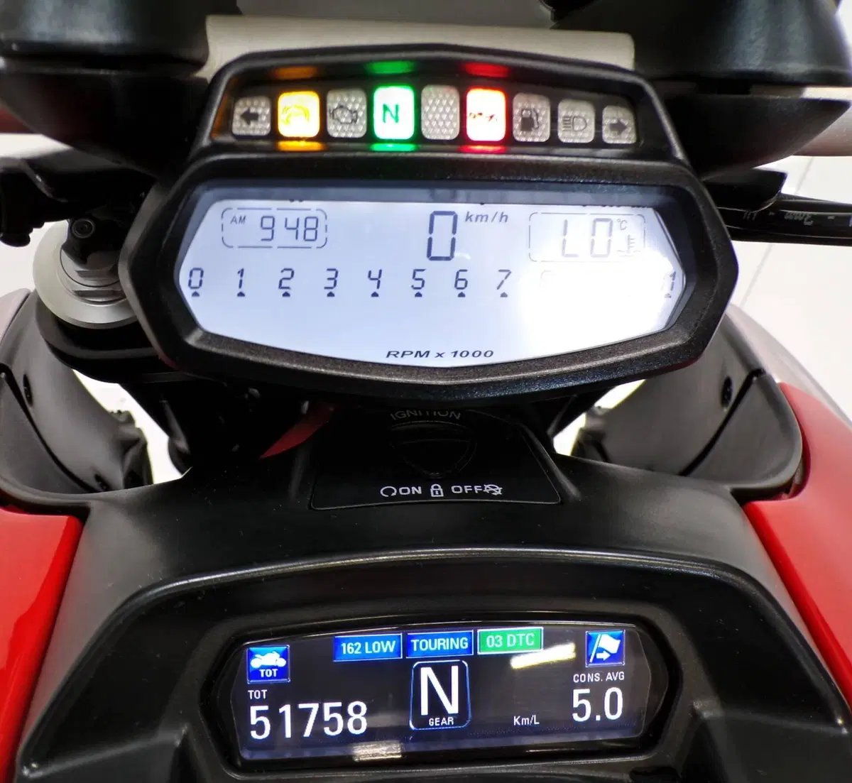 Ducati Diavel 1200 (2010 - 13) (13)