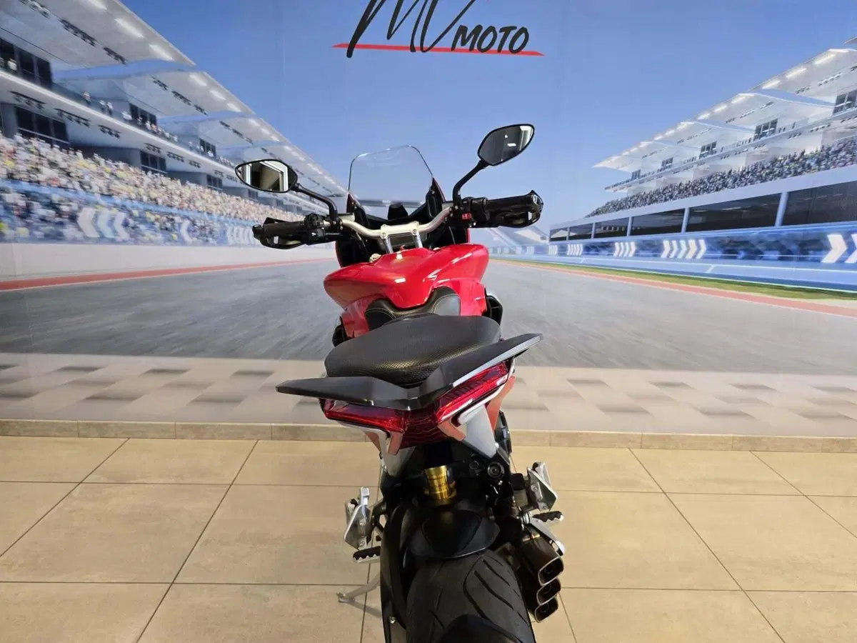 MV Agusta Turismo Veloce 800 (2014 - 16) (12)