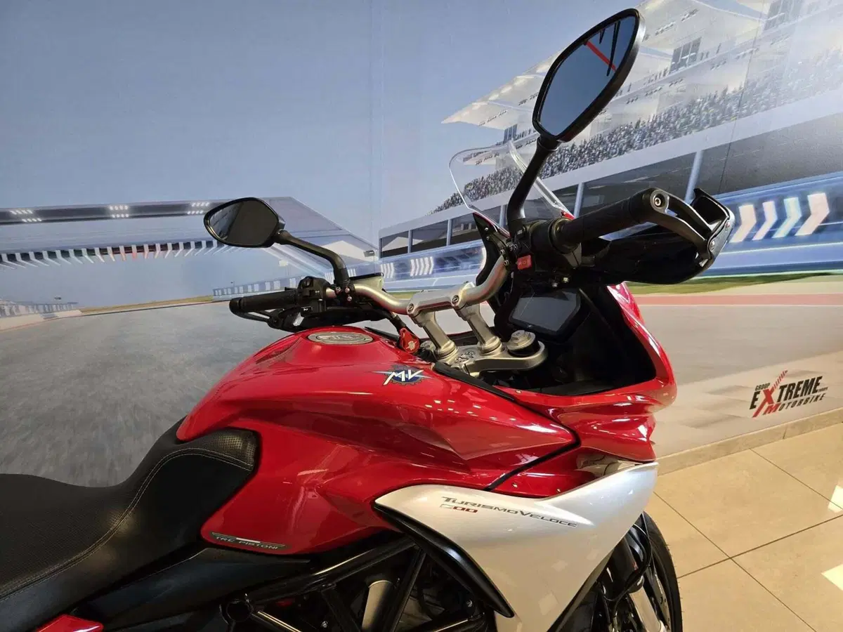 MV Agusta Turismo Veloce 800 (2014 - 16) (14)