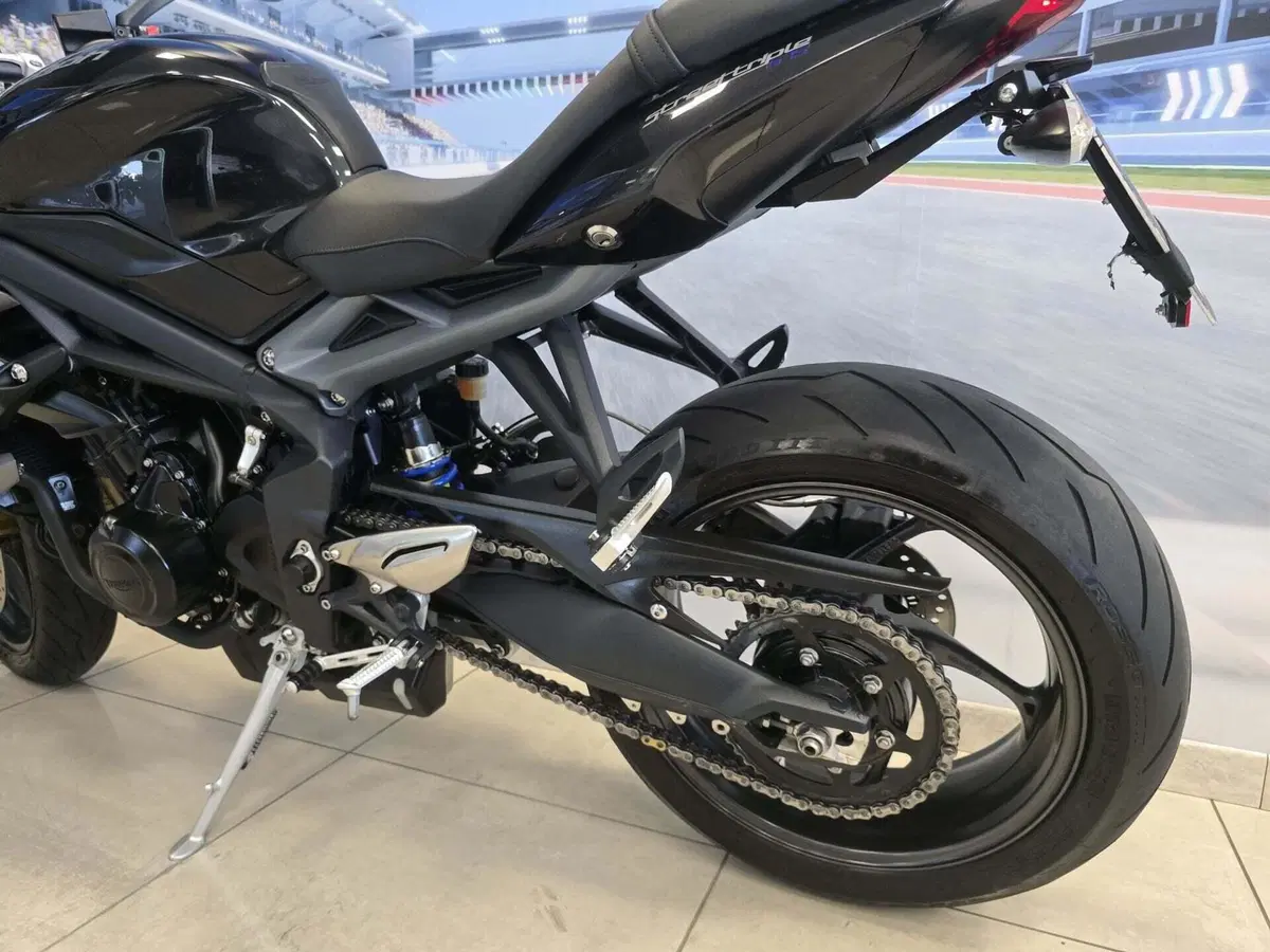 Triumph Street Triple ABS (2013 - 17) (8)
