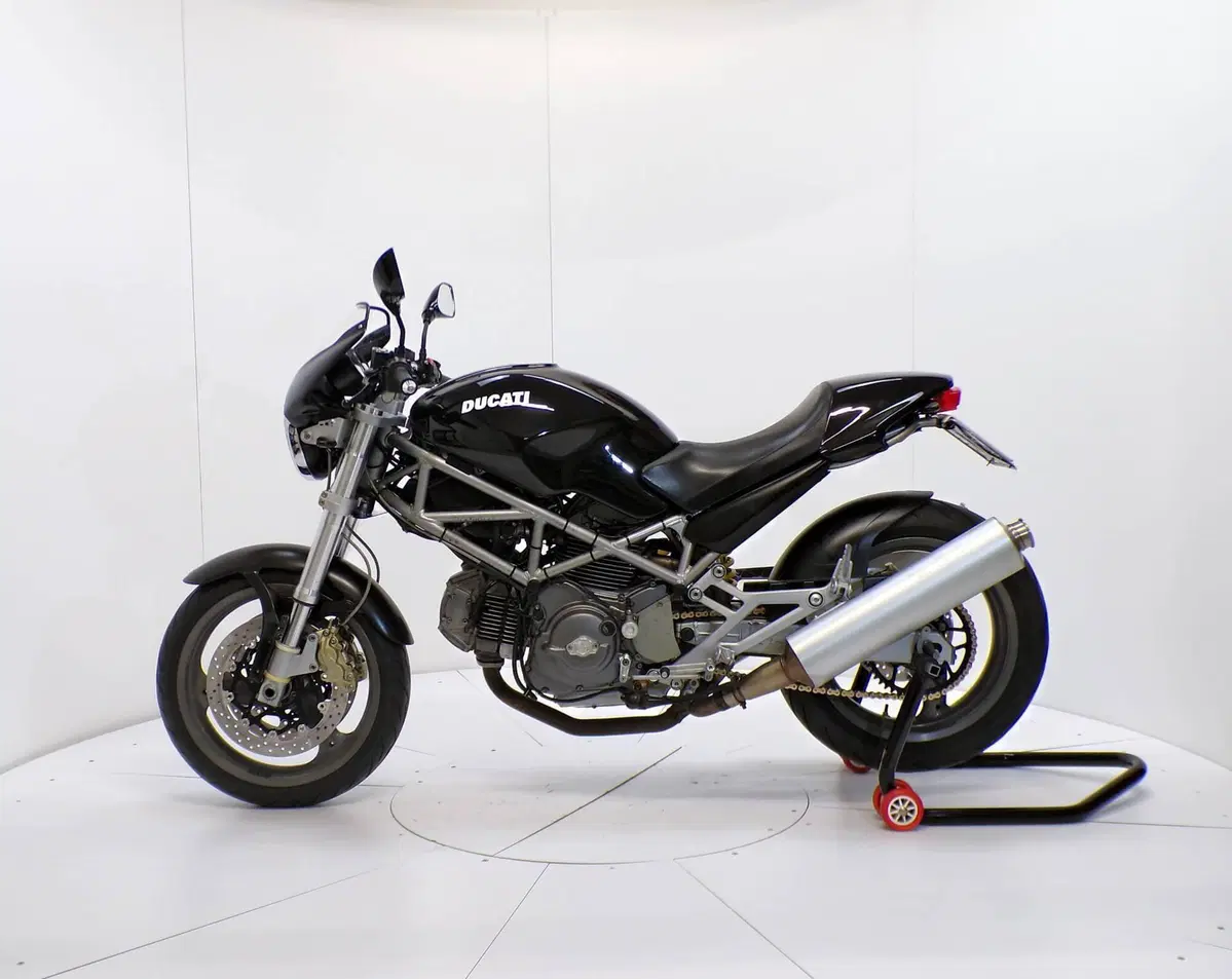 Ducati Monster 620 Dark (2003 - 06) (4)
