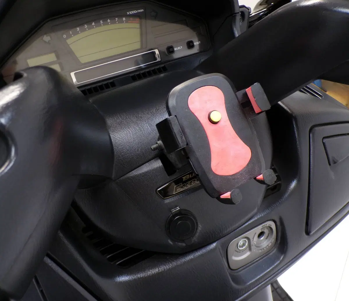 Suzuki Burgman AN 650 Executive (2004 - 06) (9)