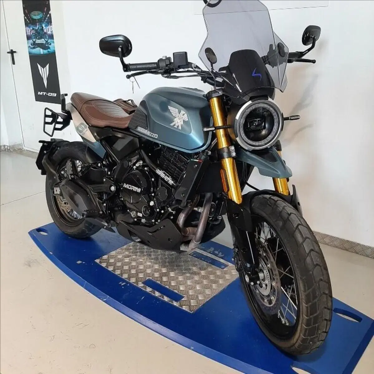 Moto Morini SEIEMMEZZO SCR (2022 - 26) (2)