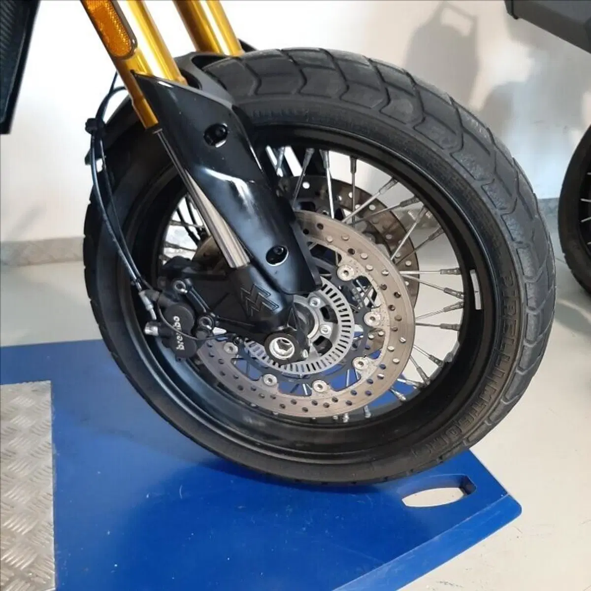 Moto Morini SEIEMMEZZO SCR (2022 - 26) (3)