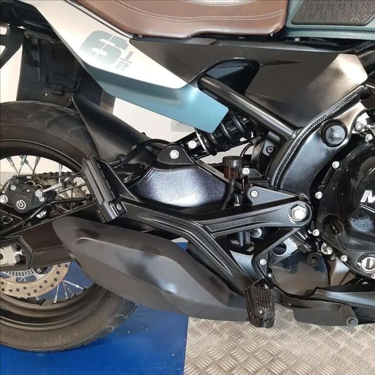Moto Morini SEIEMMEZZO SCR (2022 - 26) (9)