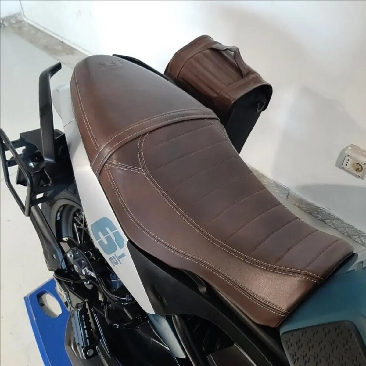 Moto Morini SEIEMMEZZO SCR (2022 - 26) (11)