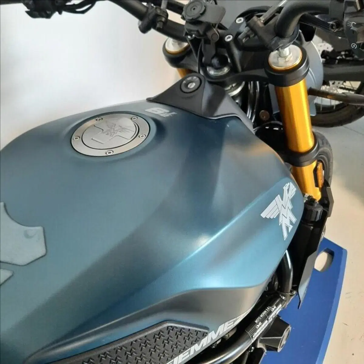 Moto Morini SEIEMMEZZO SCR (2022 - 26) (12)