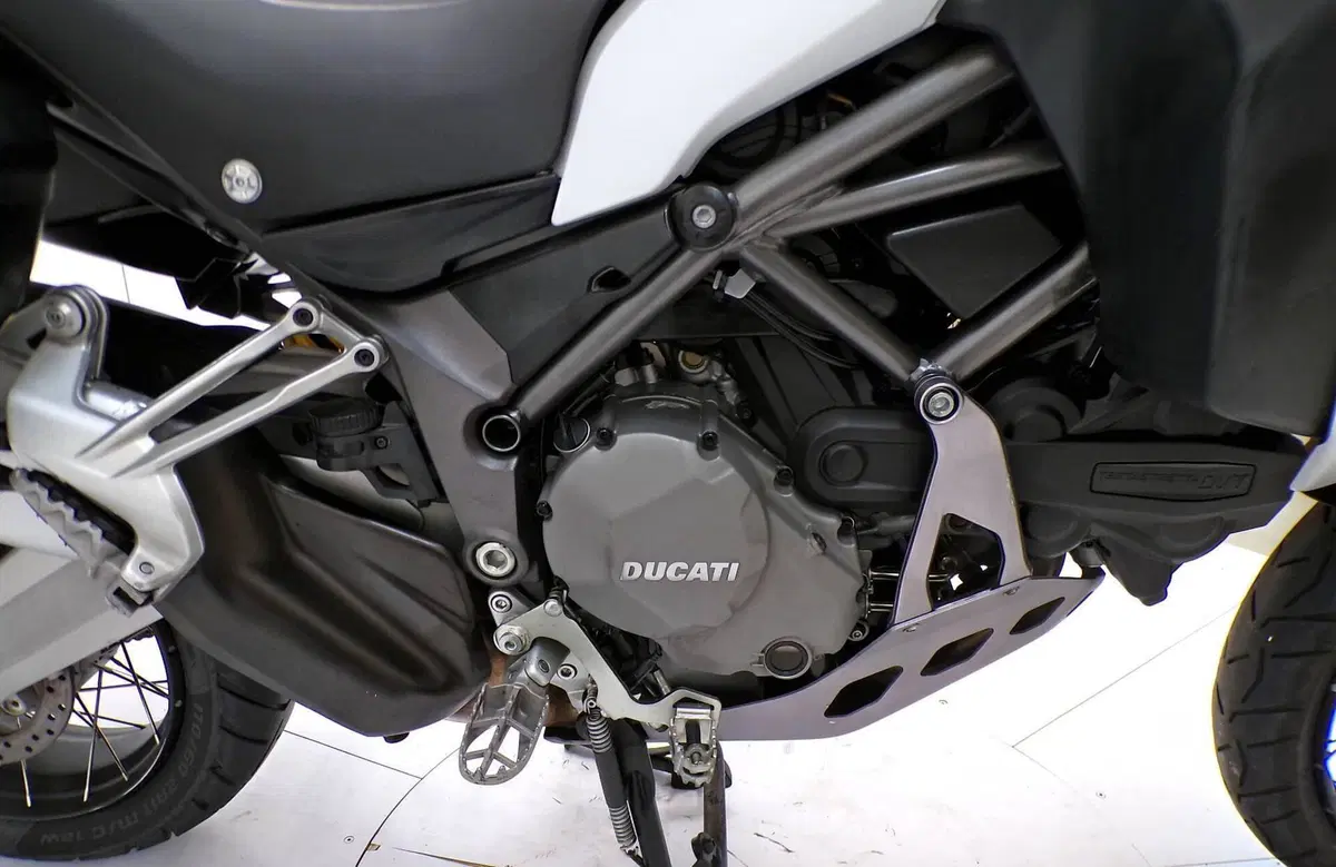 Ducati Multistrada 1200 Enduro (2016 - 18) (8)