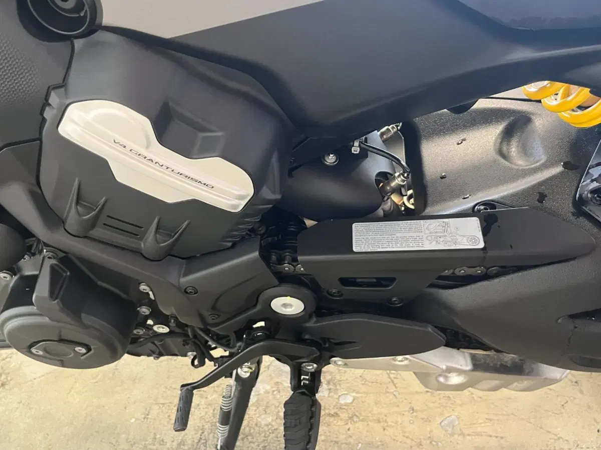 Ducati Diavel V4 (2023 - 26) (9)