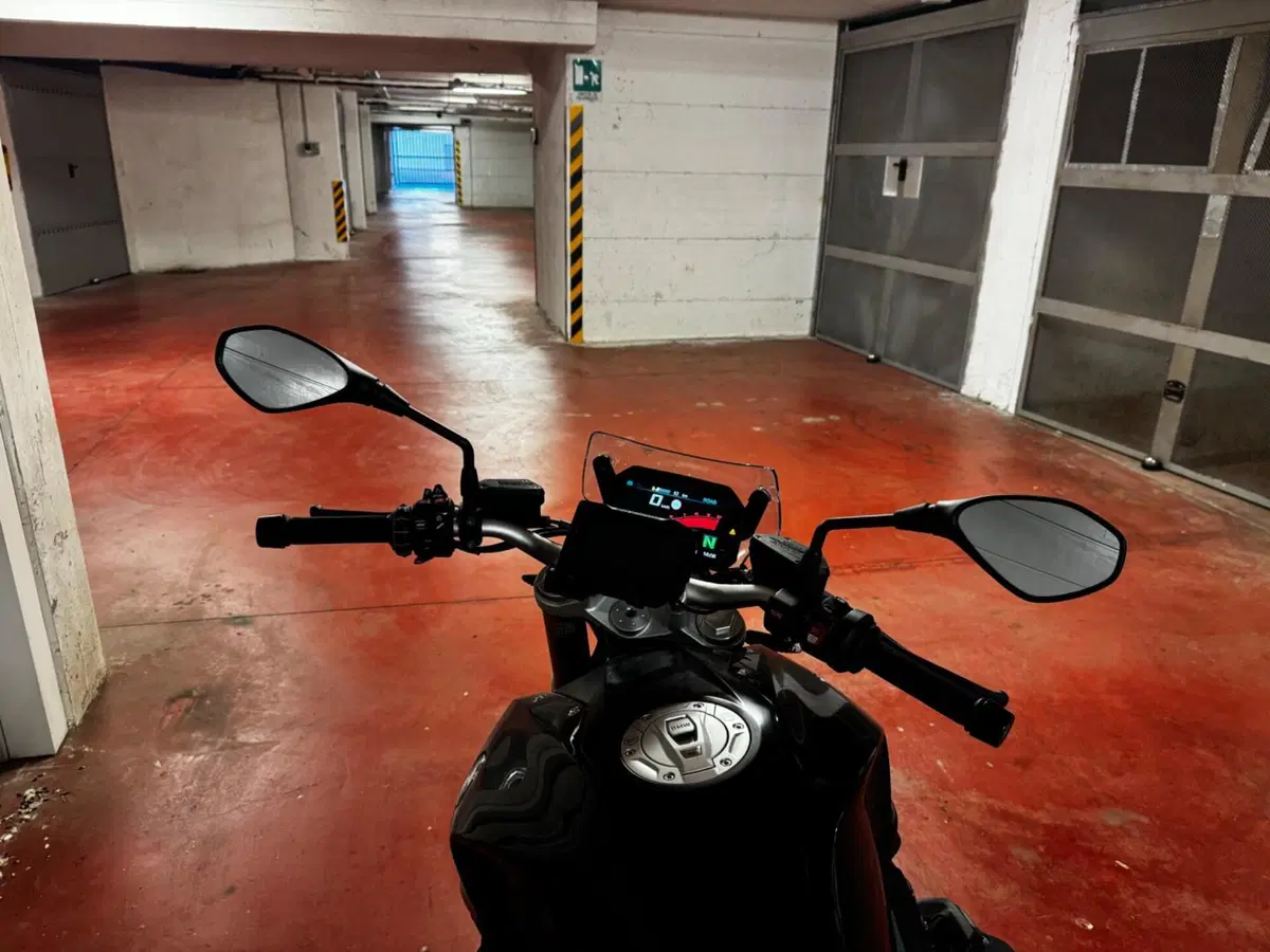 Bmw R 1250 R (2021 - 25) (4)