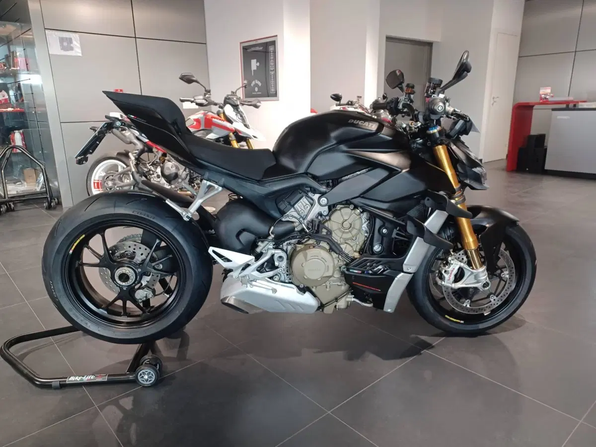 Ducati Streetfighter V4 1100 S (2021 - 22) (2)