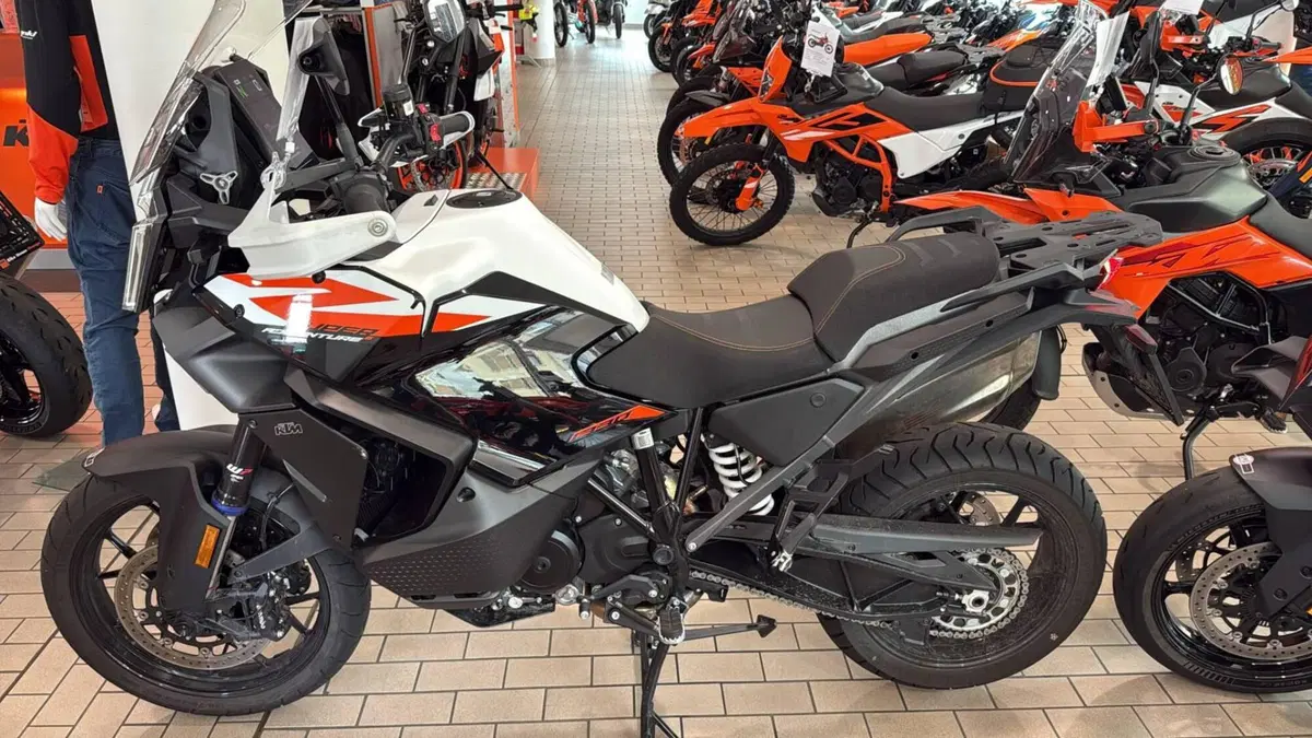 KTM 1390 Super Adventure S EVO (2026) (2)