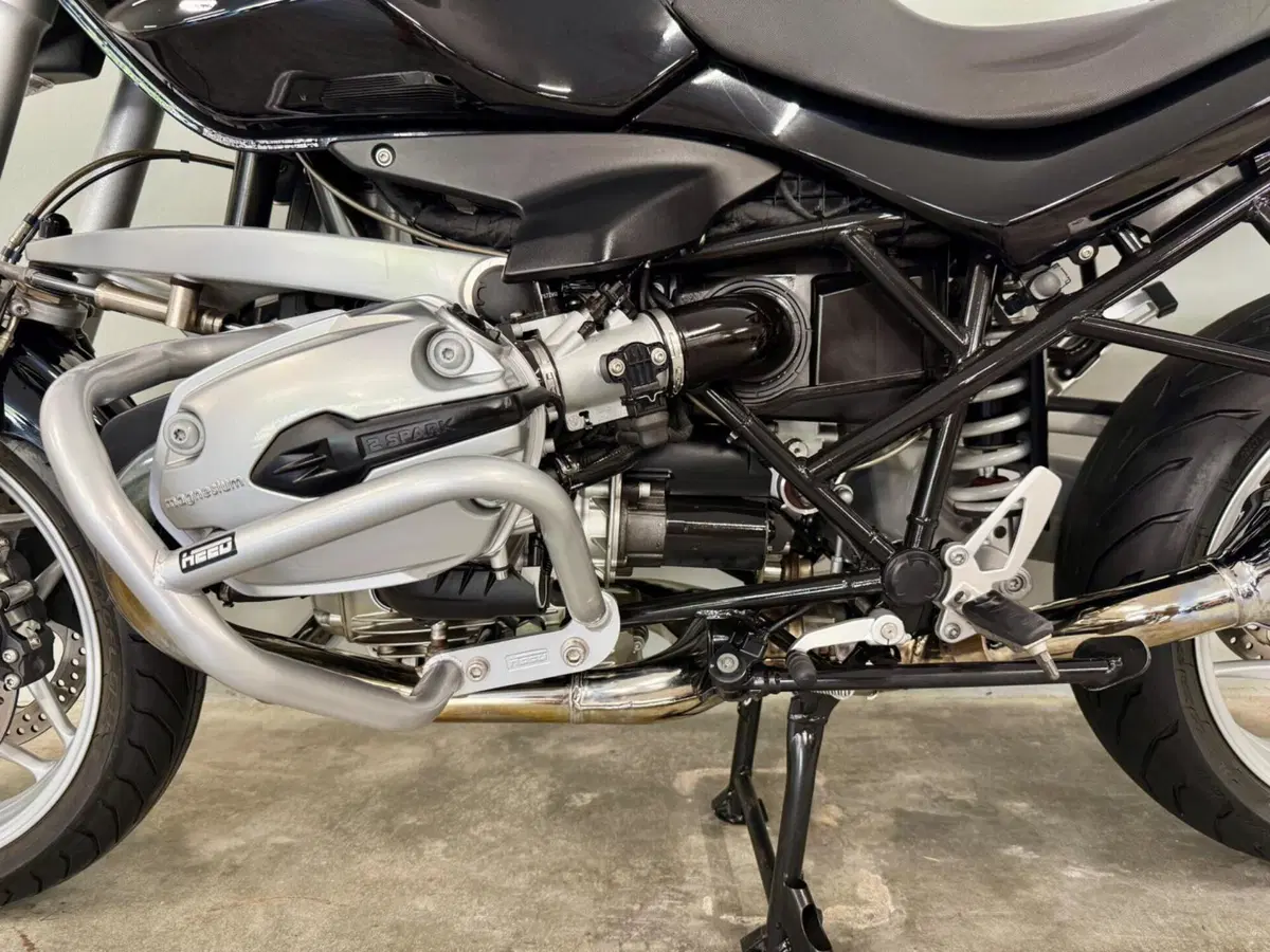Bmw R 1200 R (2006 - 11) (12)