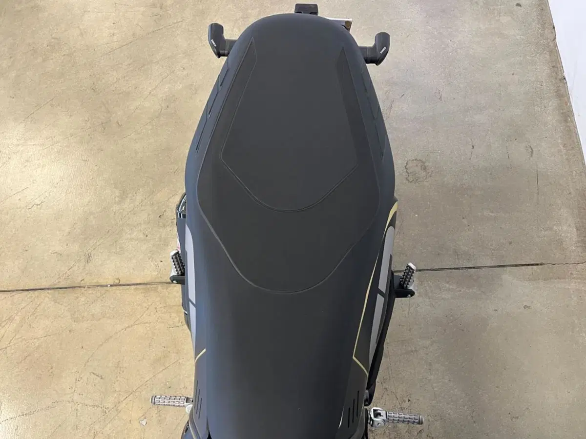 Ducati Scrambler 800 Full Throttle (2025 - 26) (8)