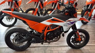KTM 390 SMC R (2025 - 26) usata