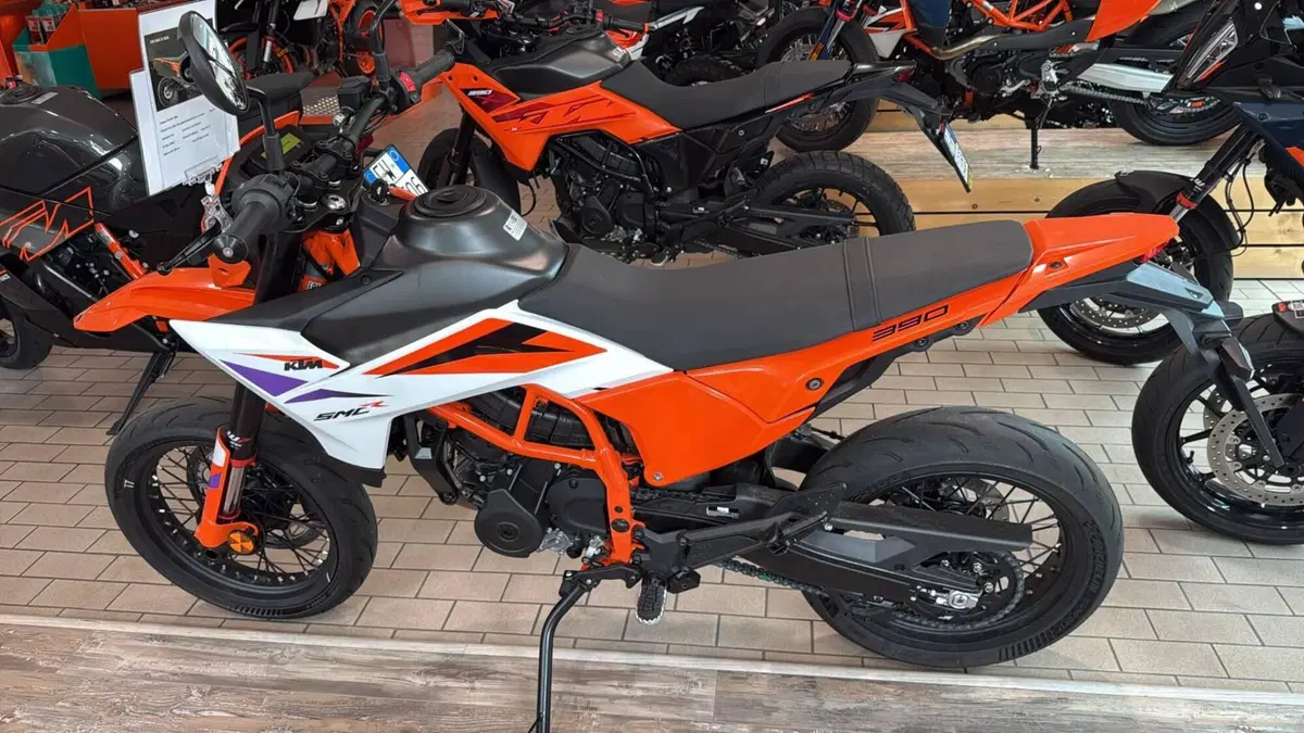 KTM 390 SMC R (2025 - 26) (2)