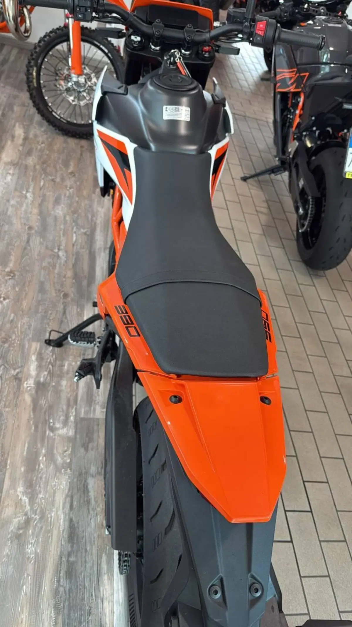 KTM 390 SMC R (2025 - 26) (4)