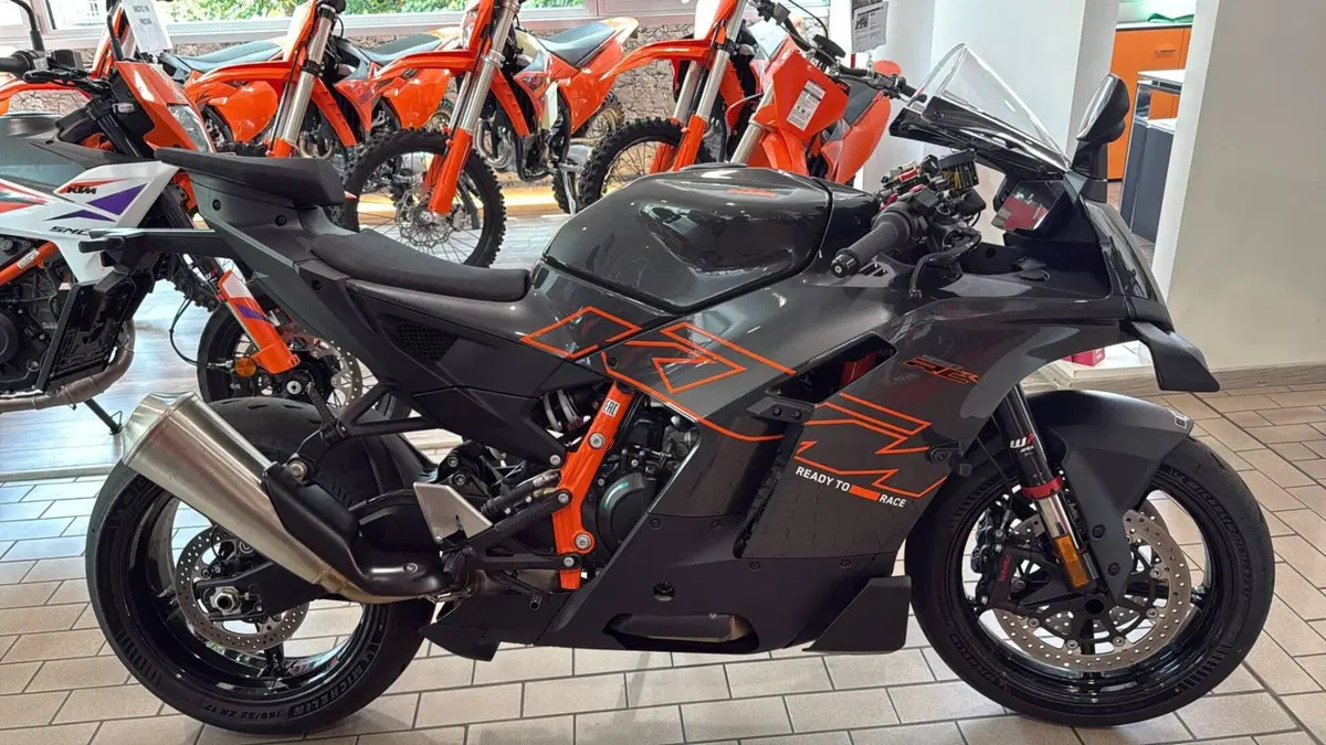 KTM 990 RC R (2026) (2)
