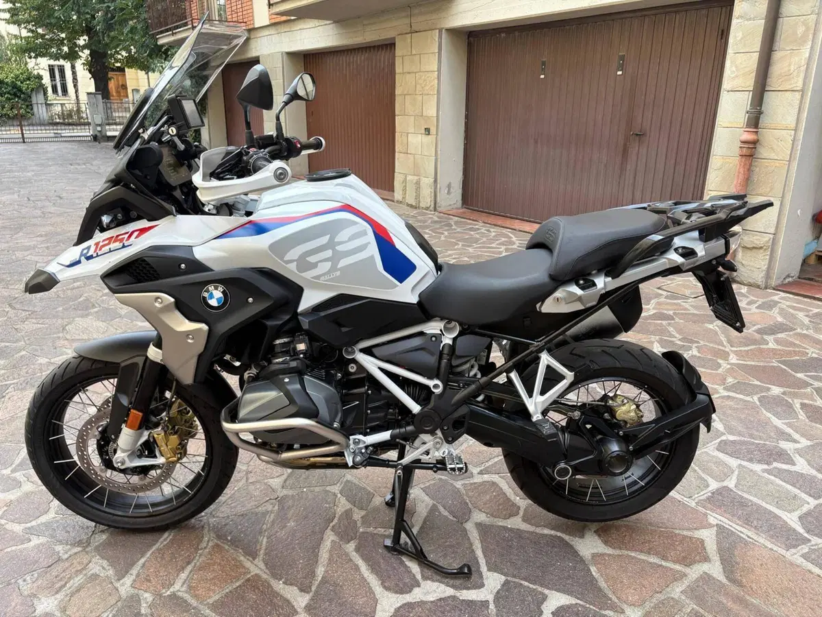 Bmw R 1250 GS (2021 - 24) (2)