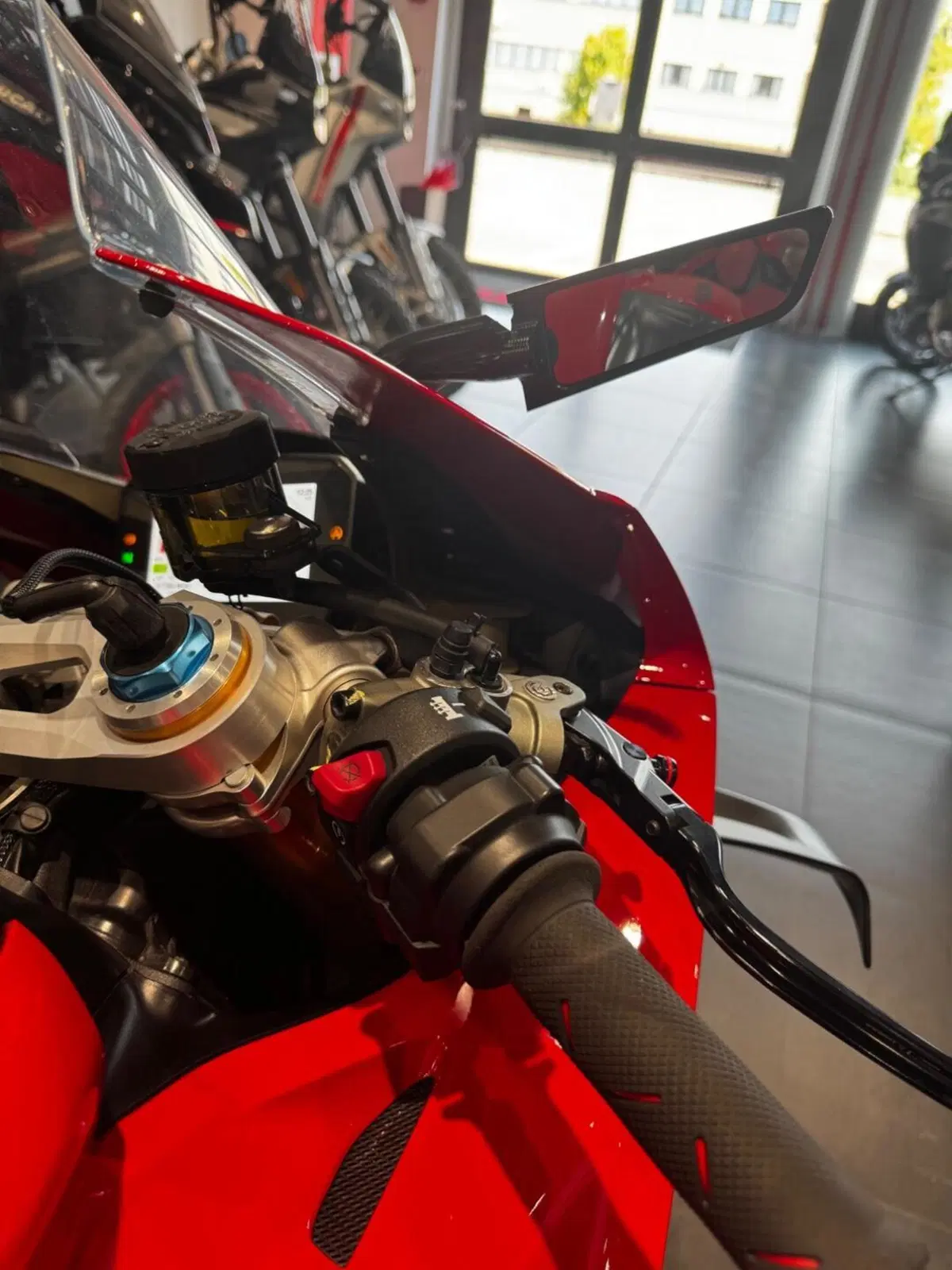 Ducati Panigale V4 S (2022 - 24) (15)