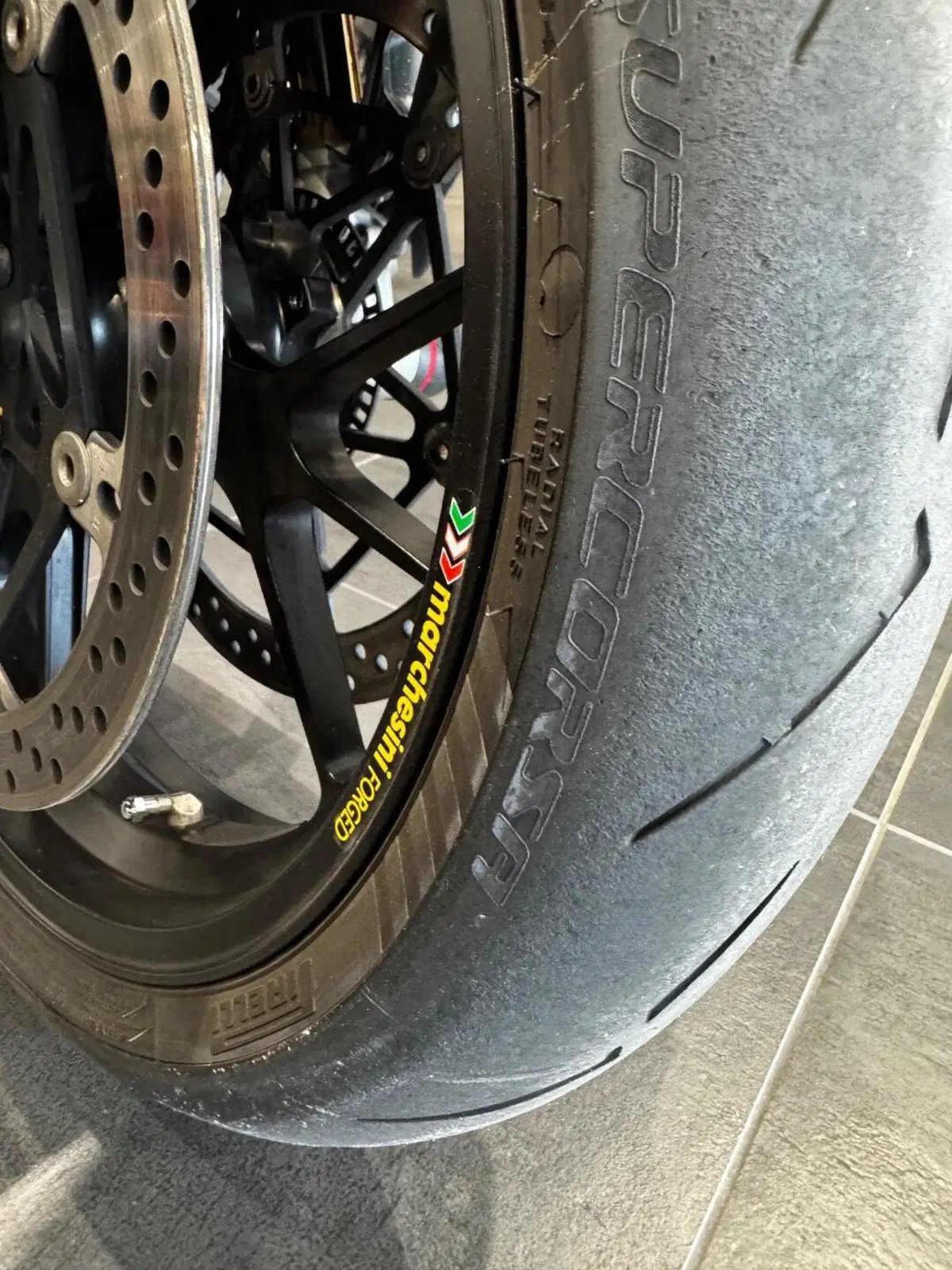 Ducati Panigale V4 S (2022 - 24) (16)