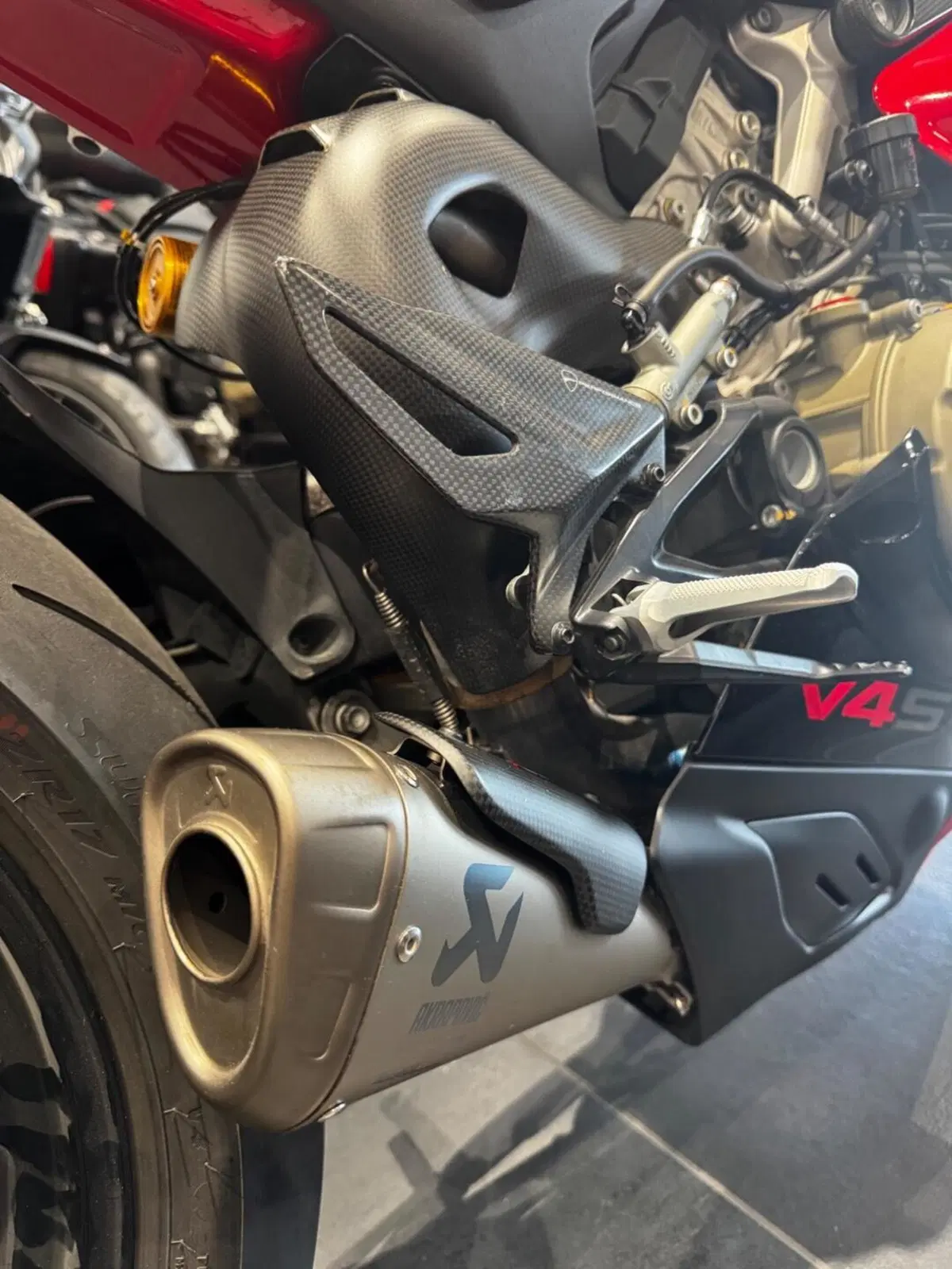Ducati Panigale V4 S (2022 - 24) (6)