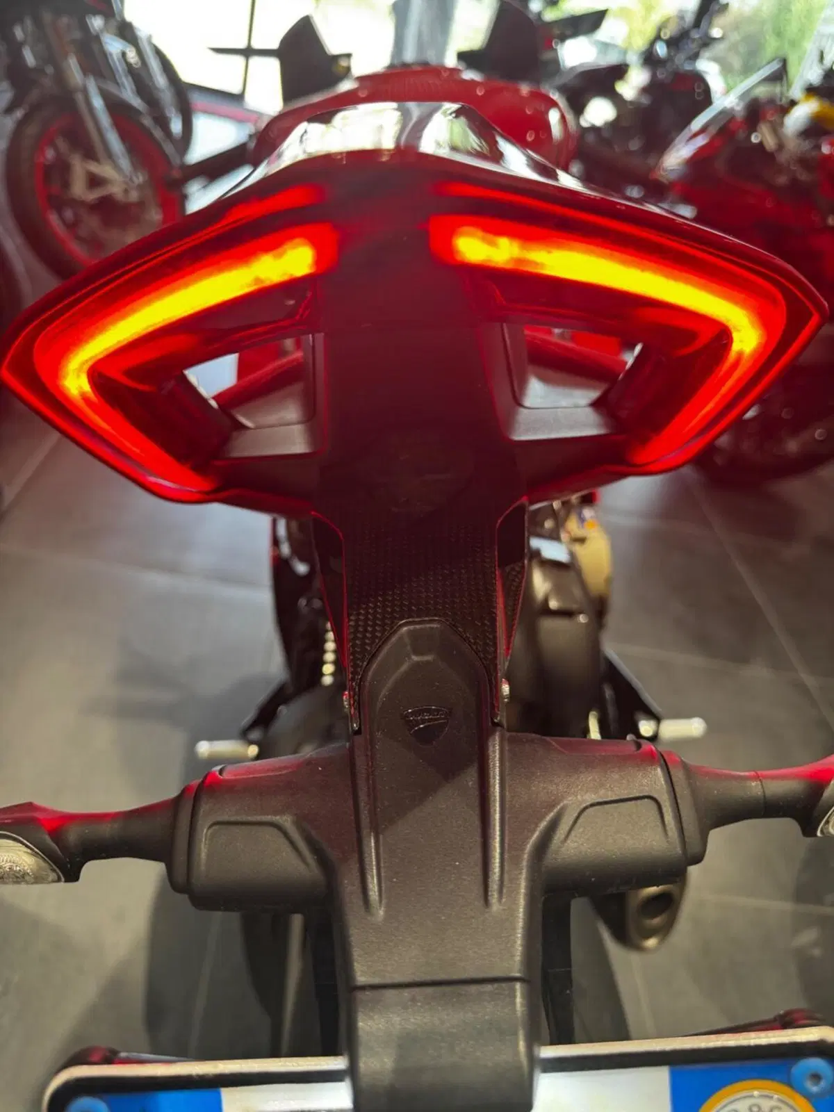 Ducati Panigale V4 S (2022 - 24) (20)