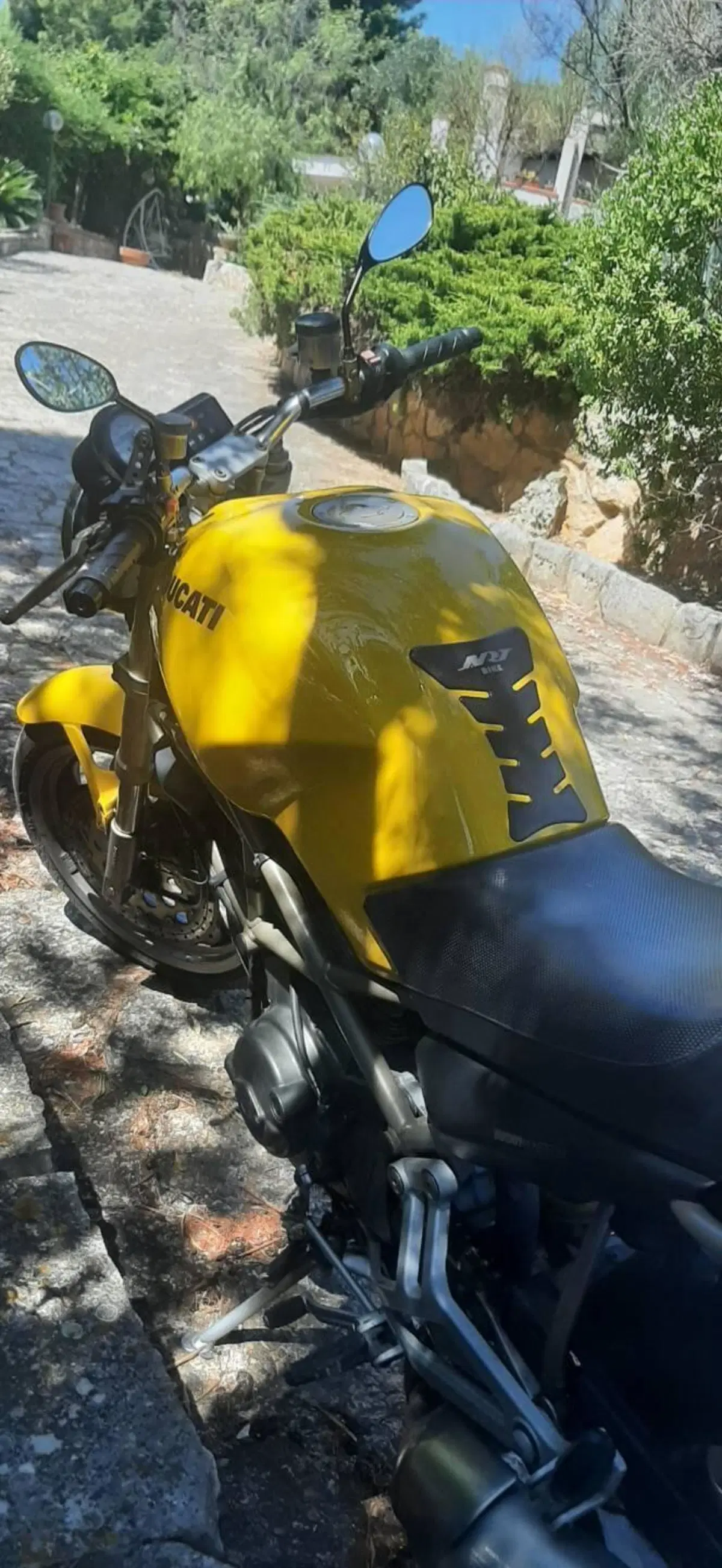 Ducati Monster 900 (1997 - 98) (4)
