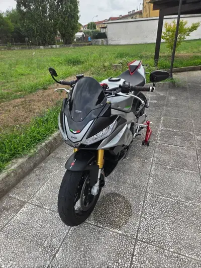 Aprilia Tuono V4 (2021 - 24) usata