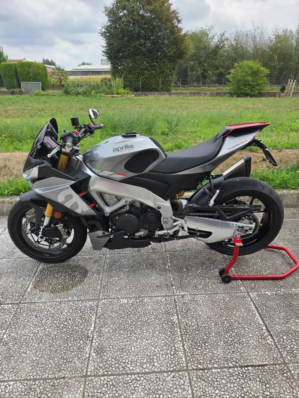 Aprilia Tuono V4 (2021 - 24) (3)