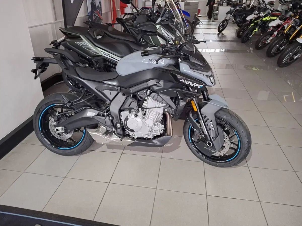 CFMOTO 675NK (2025 - 26) (2)