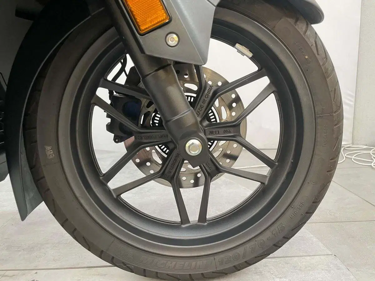 Honda Forza 350 (2022 - 24) (7)