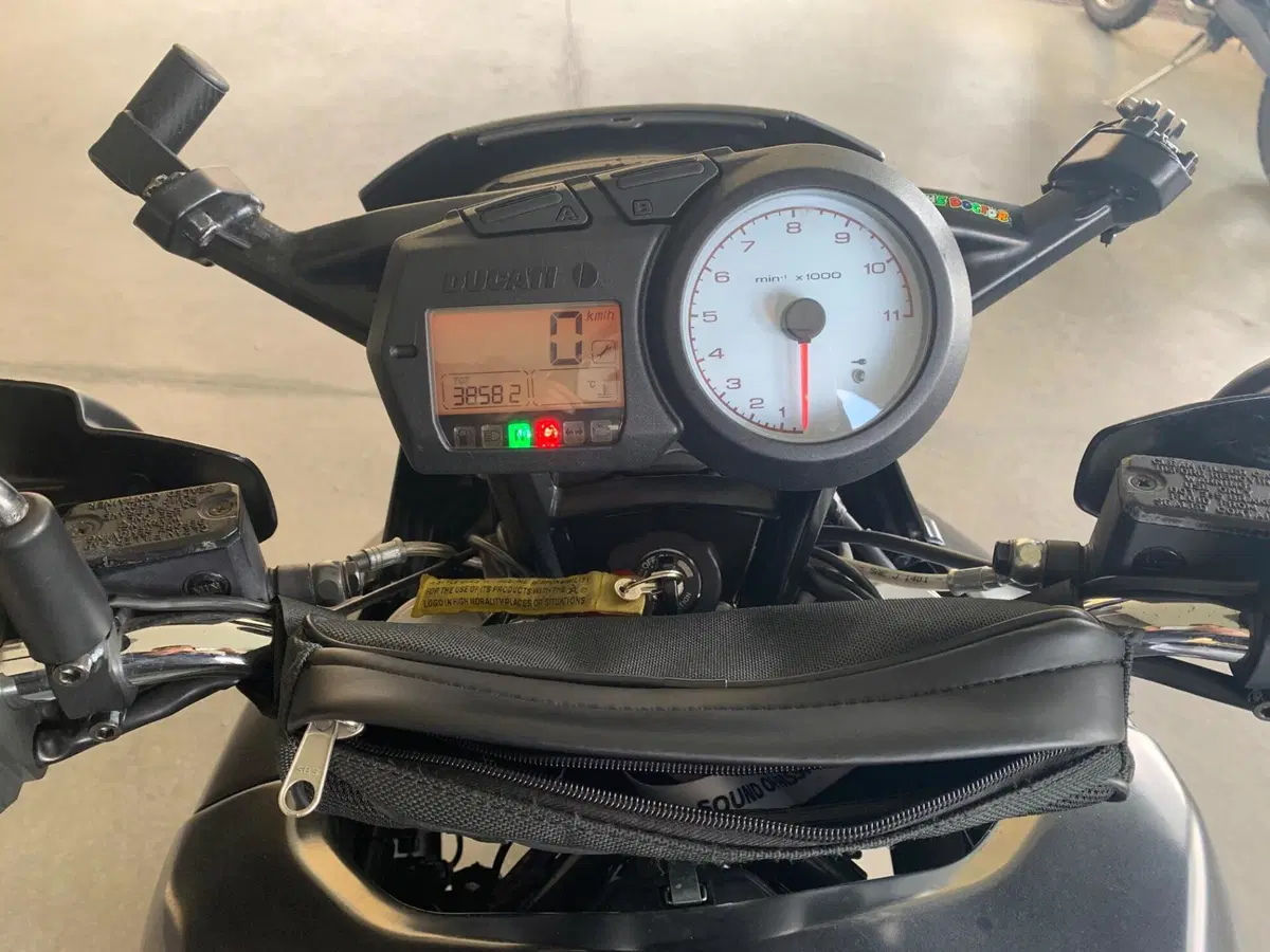 Ducati Multistrada 620 Dark SD (2005 - 07) (7)