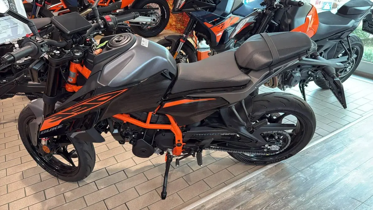 KTM 390 Duke (2026) (2)